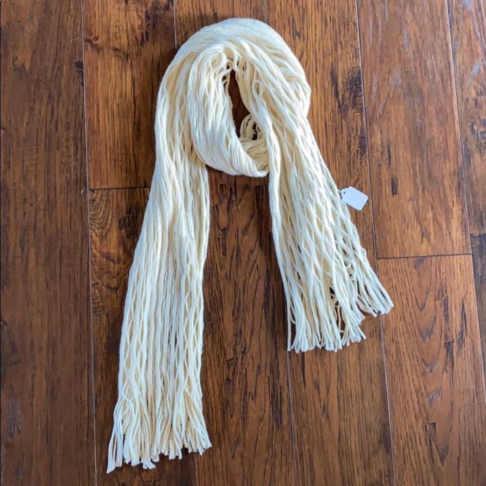 NWT Scarf